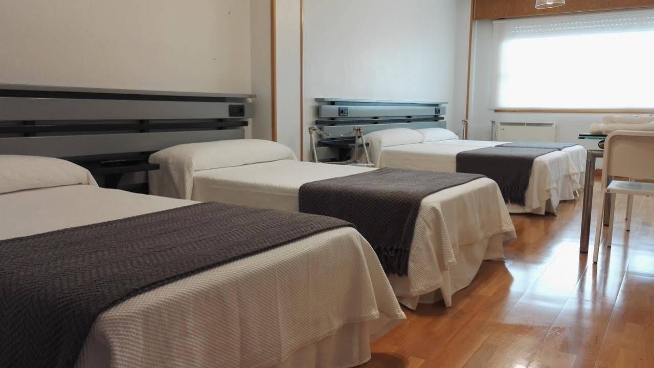 Hotel Ofi A Coruna Luaran gambar